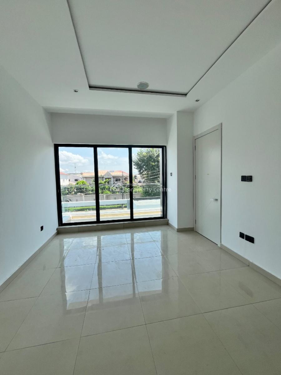 Astonishingly Luxurious 3 Bedroom Apartment, Lekki Phase 1, Lekki, Lagos, Flat / Apartment for Sale