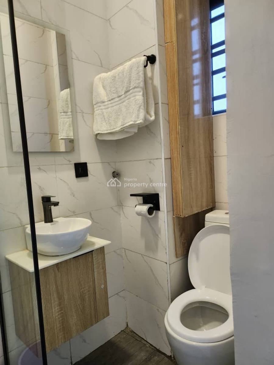 1 Bedroom Luxury Apartment with Ps5, Eros Apartment, Saka Oluwo Street, Ologolo, Lekki, Lagos, Mini Flat (room and Parlour) Short Let