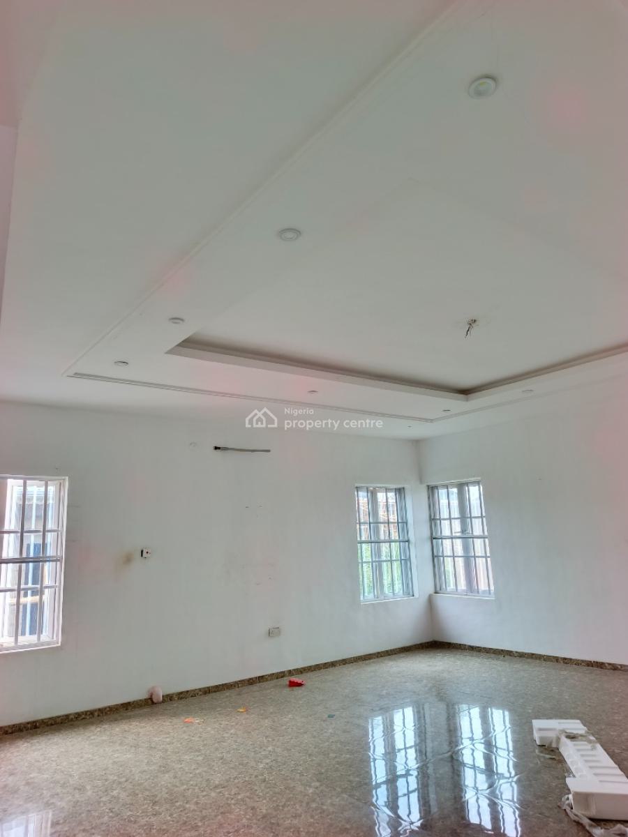 Smart Spacious 3 Bedrooms Apartment Upstairs, Abraham Adesanya Axis, Ajah, Lagos, Flat / Apartment for Rent