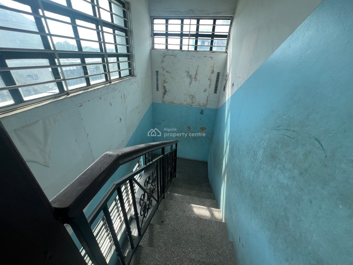 a Commercial Property on 2 Floors Built on 700sqm, By Awoyaya, Directly on Lekki Epe Expressway Way, Oribanwa, Ibeju Lekki, Lagos, Commercial Property for Sale