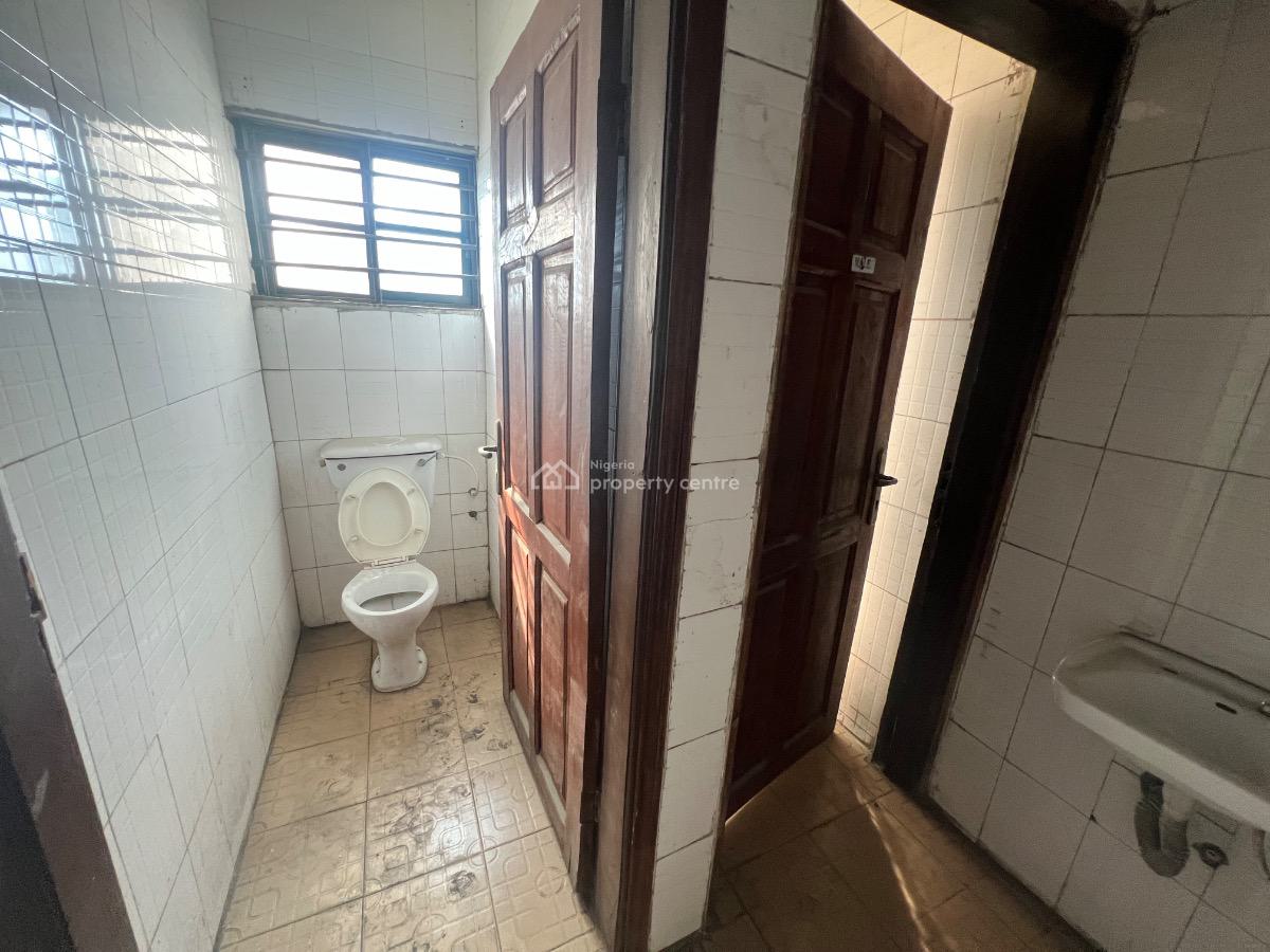 a Commercial Property on 2 Floors Built on 700sqm, By Awoyaya, Directly on Lekki Epe Expressway Way, Oribanwa, Ibeju Lekki, Lagos, Commercial Property for Sale