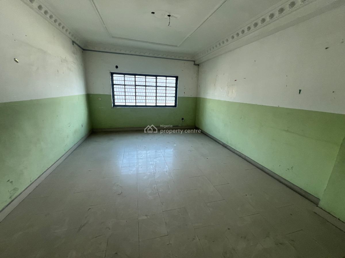 a Commercial Property on 2 Floors Built on 700sqm, By Awoyaya, Directly on Lekki Epe Expressway Way, Oribanwa, Ibeju Lekki, Lagos, Commercial Property for Sale