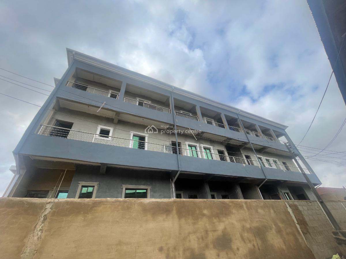 One Bedroom Flat for Lease, Yaba, Lagos, Mini Flat (room and Parlour) for Sale