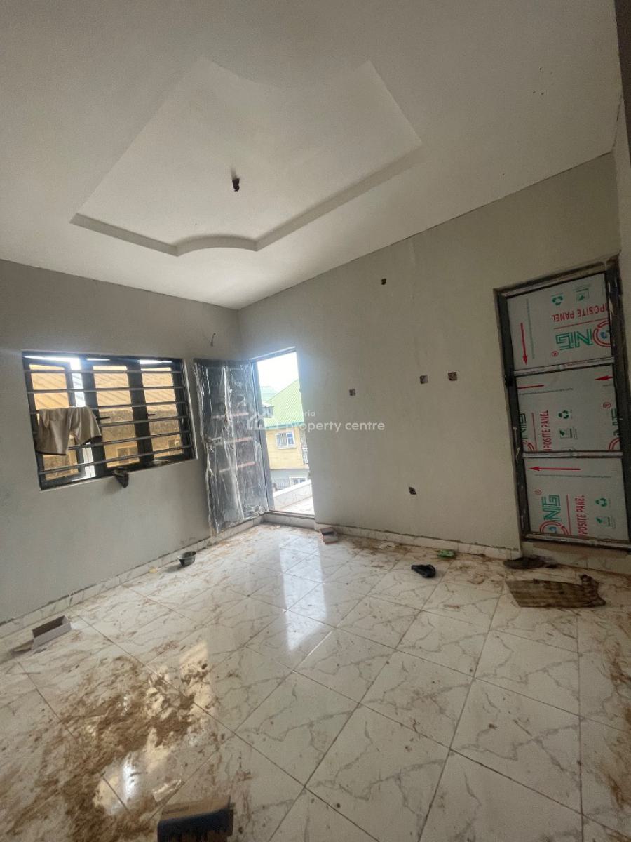 One Bedroom Flat for Lease, Yaba, Lagos, Mini Flat (room and Parlour) for Sale
