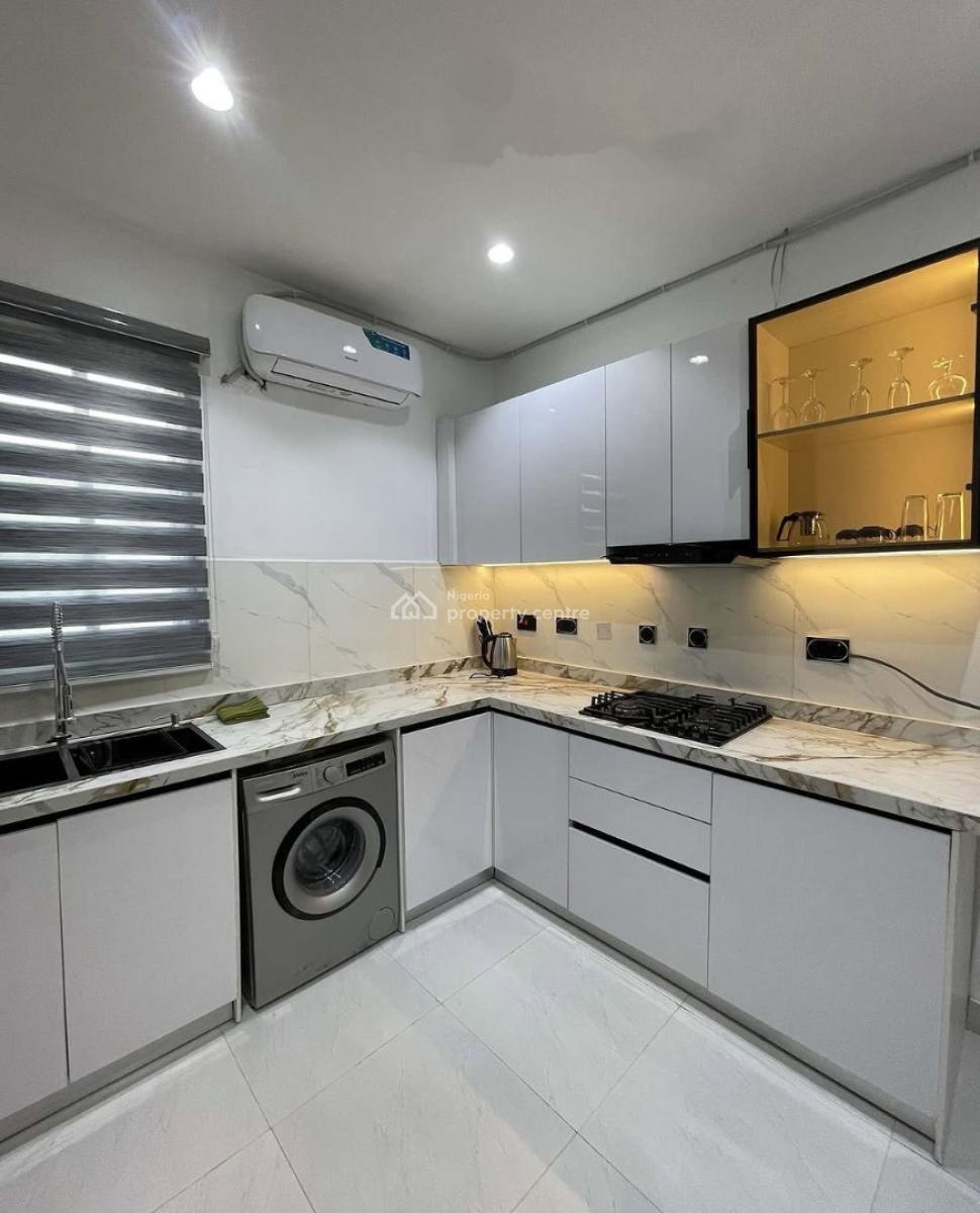 Fully Furnished 2 Bedroom Apartment, Lekki Phase 1, Lekki, Lagos, Flat / Apartment for Rent