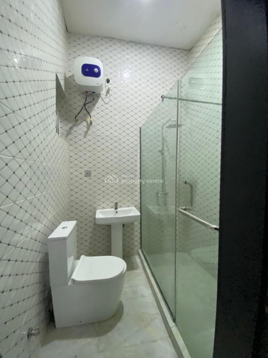Executive Mini Flat with Fully Fitted Kitchen, Chevron, Lekki, Lagos, Mini Flat (room and Parlour) for Rent