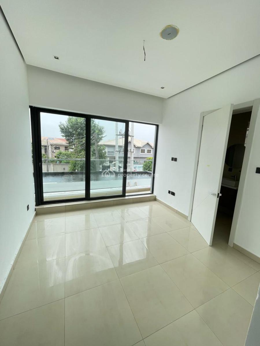 3 Bedroom Apartment Plus Bq, Lekki Phase 1, Lekki, Lagos, Flat / Apartment for Sale
