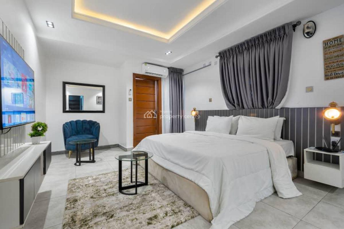 Beautifully Designed Four Bedroom Duplex, Lekki Phase 1, Lekki, Lagos, Flat / Apartment Short Let