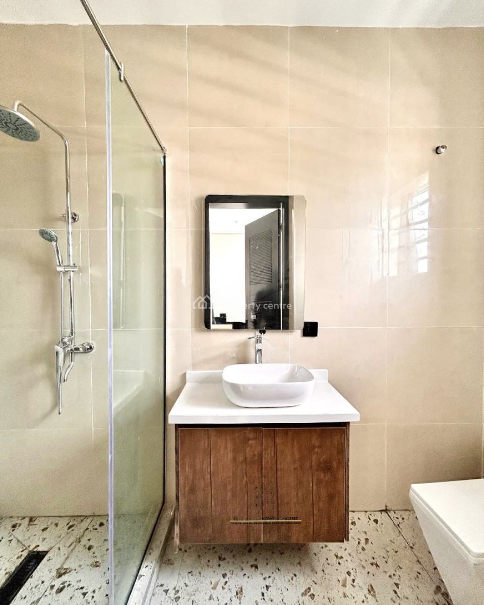 Contemporary 3-bedroom Apartment, Lekki Phase 1, Lekki, Lagos, Flat / Apartment for Sale