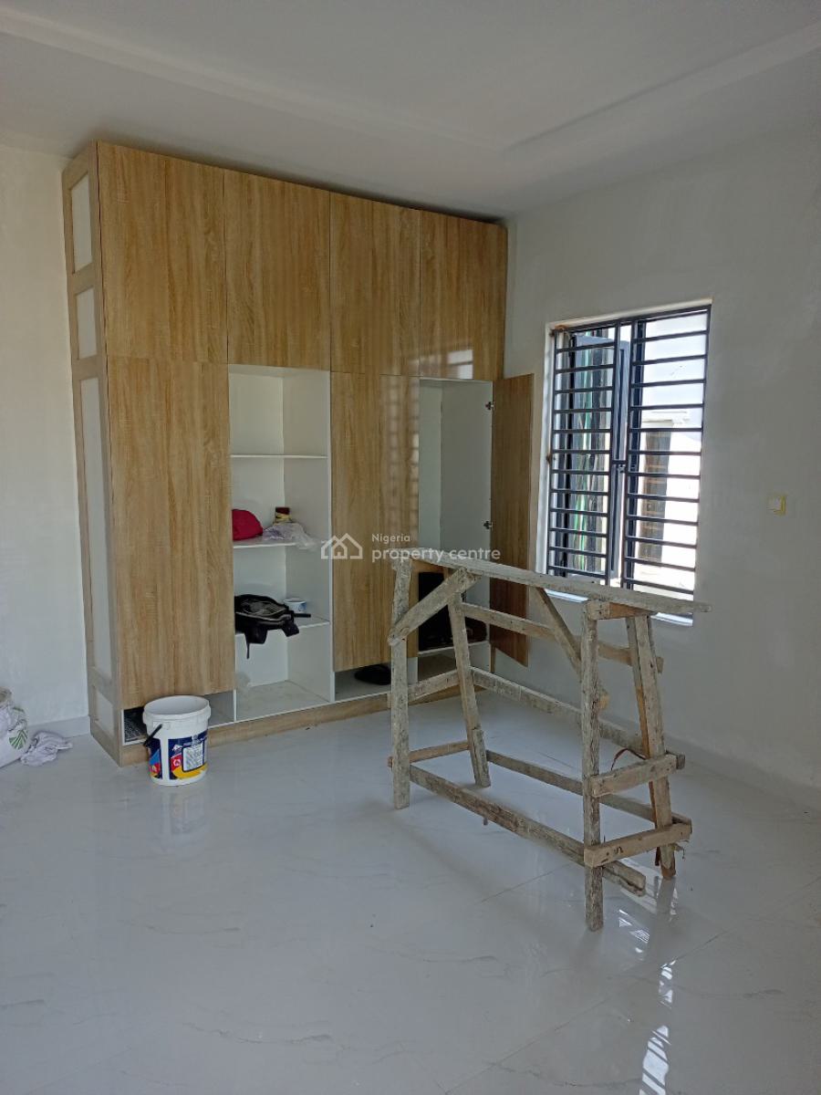2 Bedroom Flat Upstairs, Gra, Ikota, Lekki, Lagos, Flat / Apartment for Rent