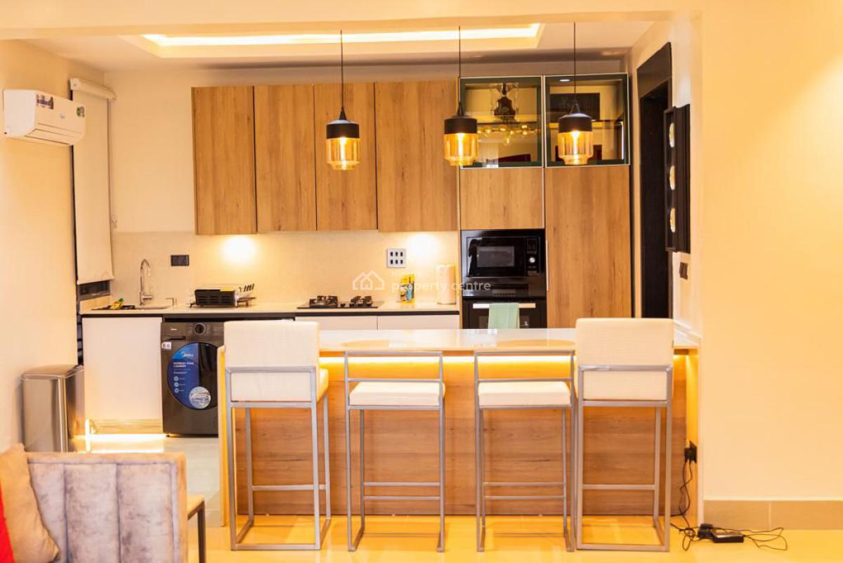 Spacious and Luxury 2 Bedroom Apartment, Lekki Phase 1, Lekki, Lagos, Flat / Apartment Short Let