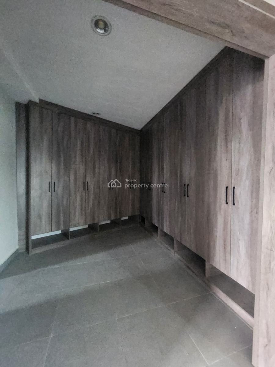 Luxurious and Spacious Terrace Duplex (corner Piece), Guzape District, Abuja, Terraced Duplex for Sale