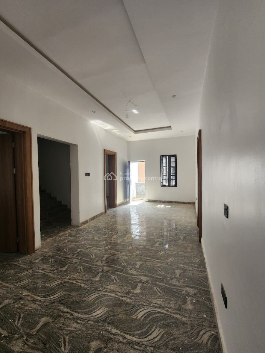 Beautiful Terrace Duplex with Basement & Corner Piece Advantage, Guzape District, Abuja, Terraced Duplex for Sale
