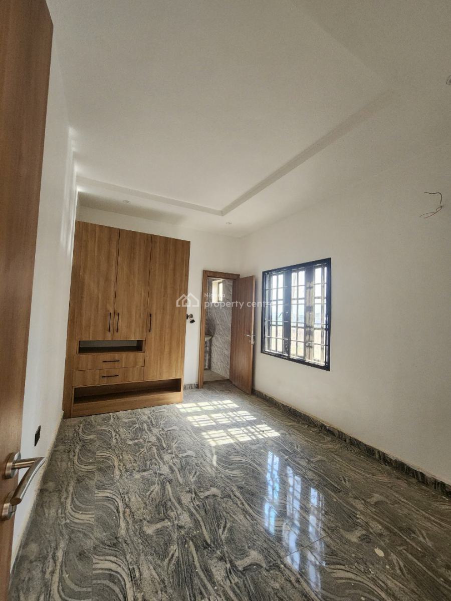 Beautiful Terrace Duplex with Basement & Corner Piece Advantage, Guzape District, Abuja, Terraced Duplex for Sale