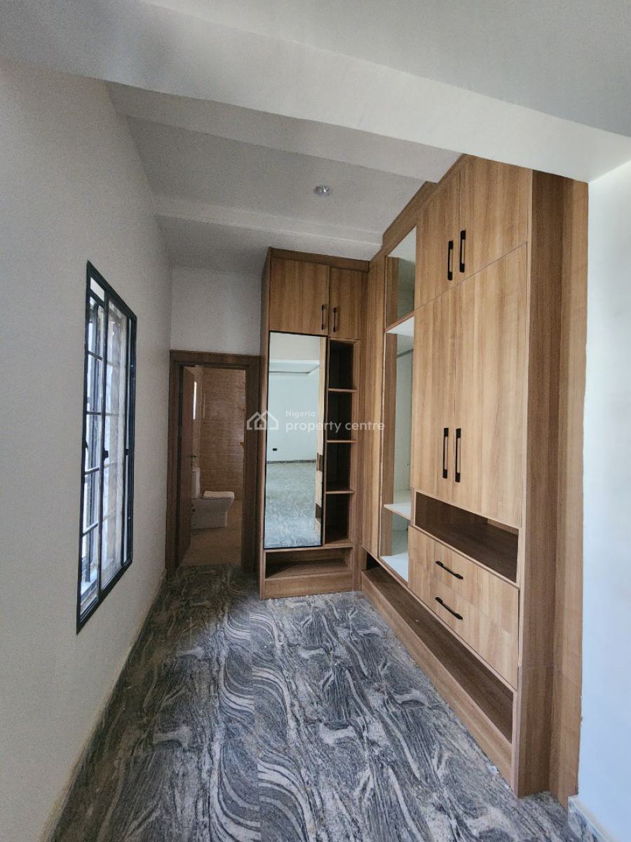 Beautiful Terrace Duplex with Basement & Corner Piece Advantage, Guzape District, Abuja, Terraced Duplex for Sale