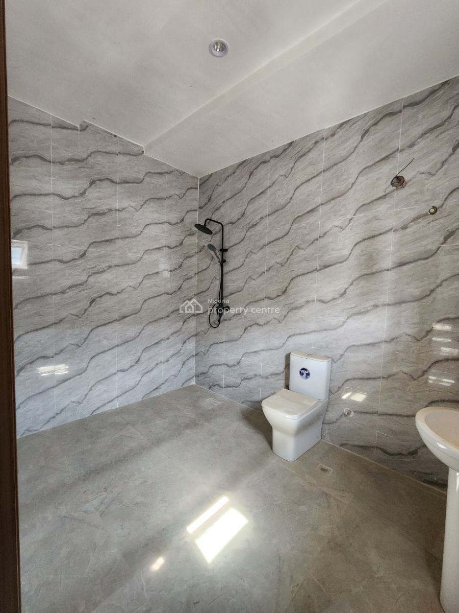 Beautiful Terrace Duplex with Basement & Corner Piece Advantage, Guzape District, Abuja, Terraced Duplex for Sale