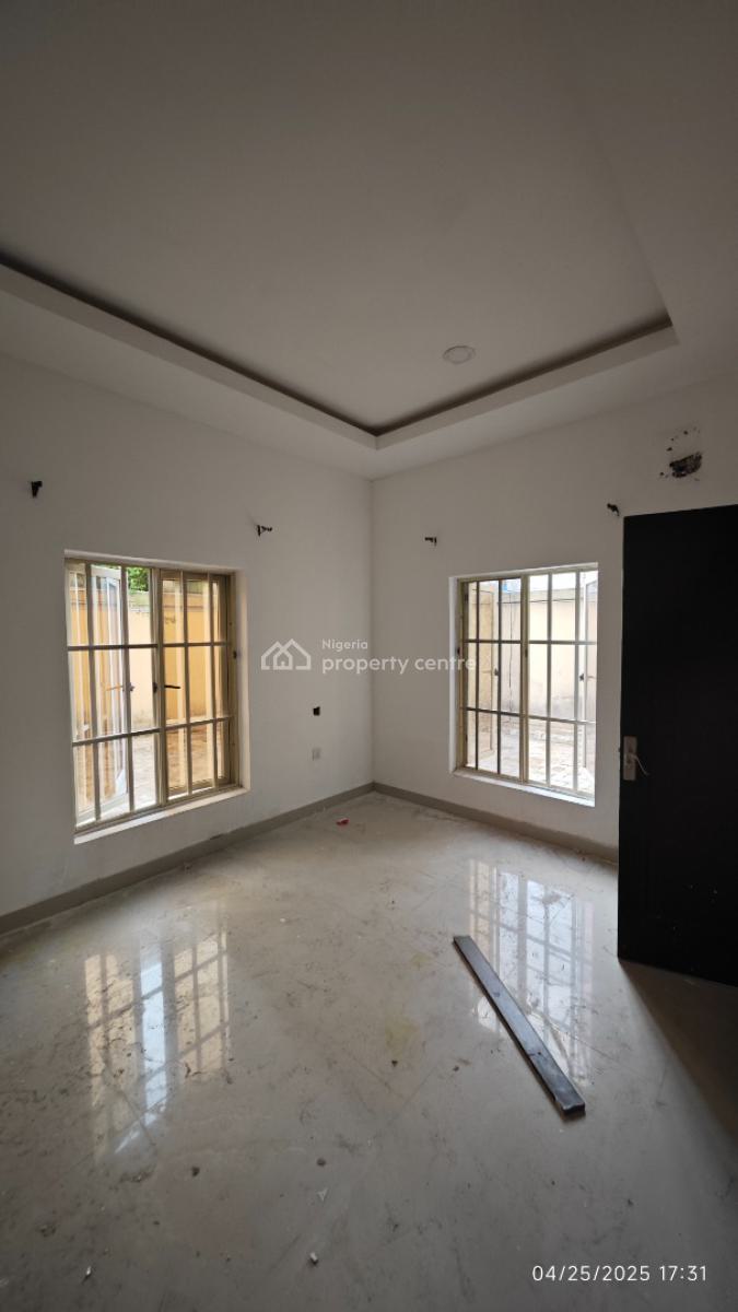 Service 3 Bedrooms Flat  with 24/7 Power, Off Freedom Way, Lekki Phase 1, Lekki, Lagos, Flat / Apartment for Rent