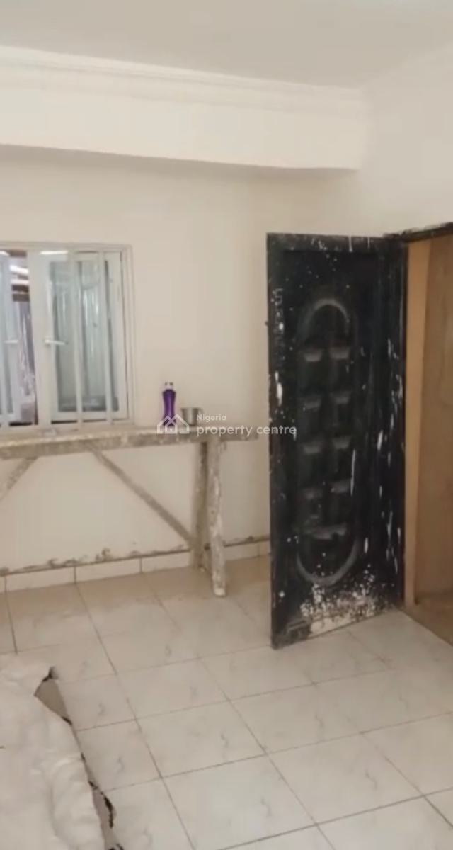 a Standard, Modern 2 Bedroom Flat, Alagomeji, Yaba, Lagos, Flat / Apartment for Sale