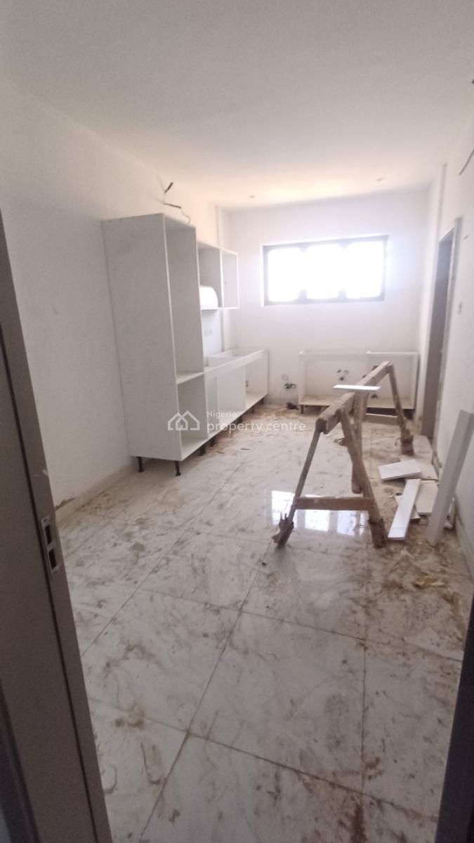 3 Bedroom Penthouse with Swimming Pool, Elevator,gym& Concierge, Freedom Way Lekki, Lekki Phase 1, Lekki, Lagos, Block of Flats for Sale