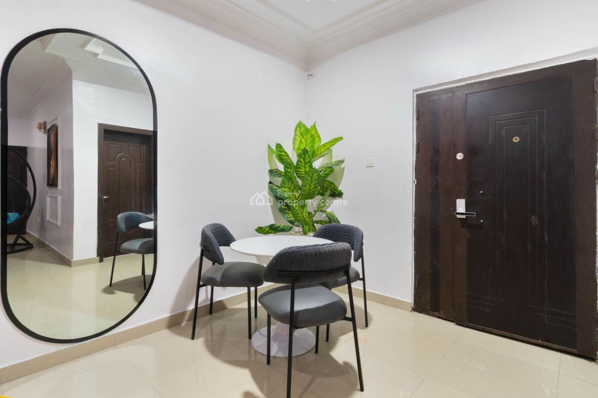 Luxury 3 Bedroom Waterfront Apartment with Snooker Bored / Bathtub, Lekki Phase 1, Lekki, Lagos, Flat / Apartment Short Let