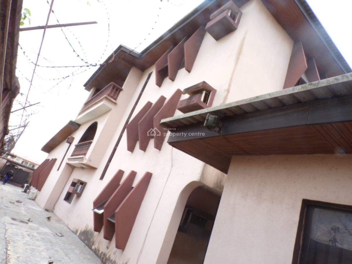 Spacious 8 Bedrooms, Festac, Amuwo Odofin, Lagos, Detached Duplex for Sale