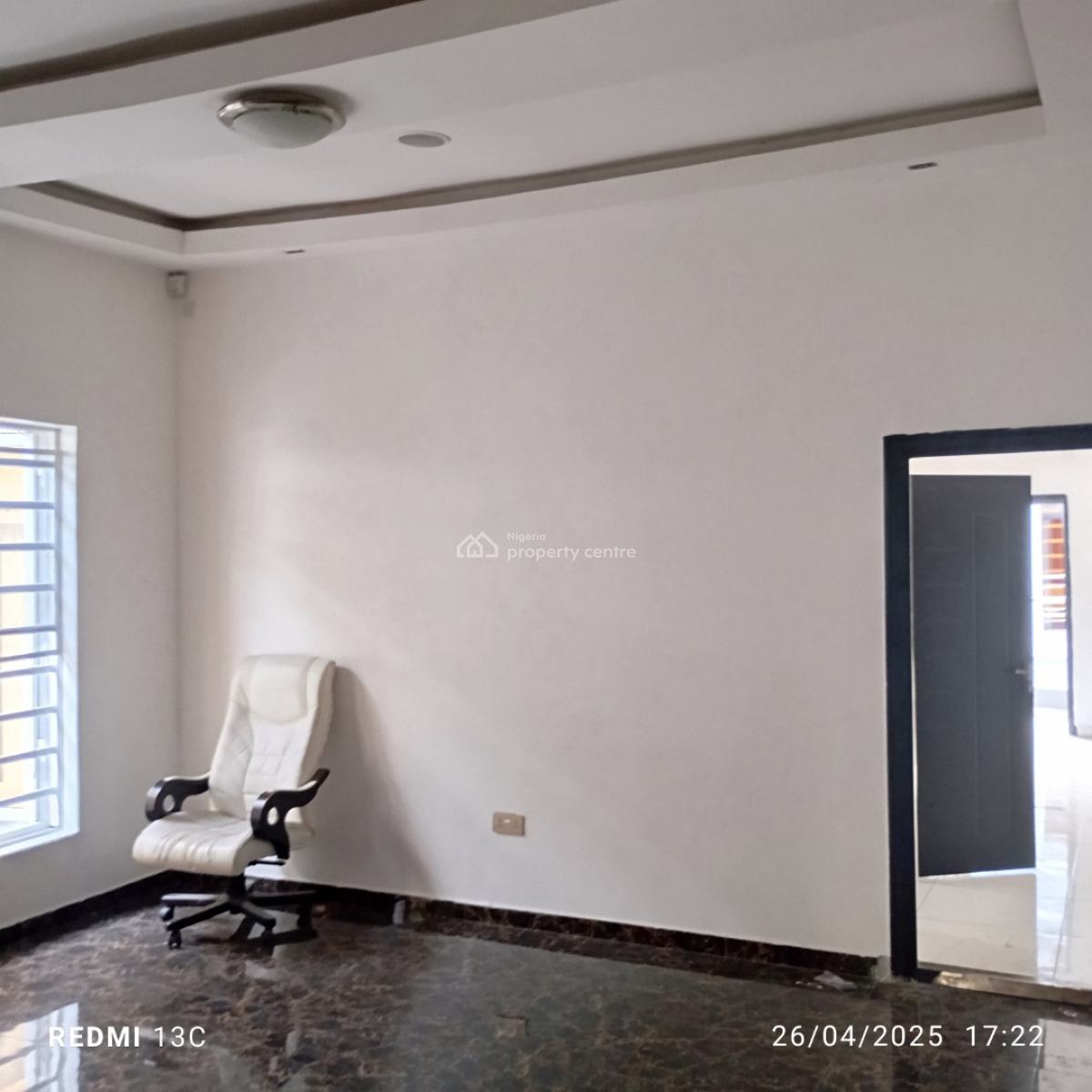 Beautifully Revamped 4bed House, Chevron Drive, Lekki, Lagos, Semi-detached Duplex for Rent