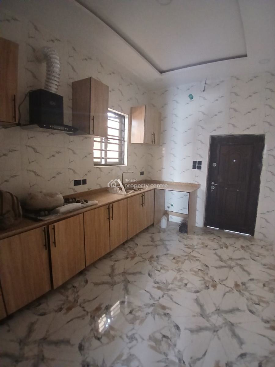 4 Bedroom Semi-detached Duplex with Bq, Ologolo, Lekki, Lagos, Semi-detached Duplex for Sale