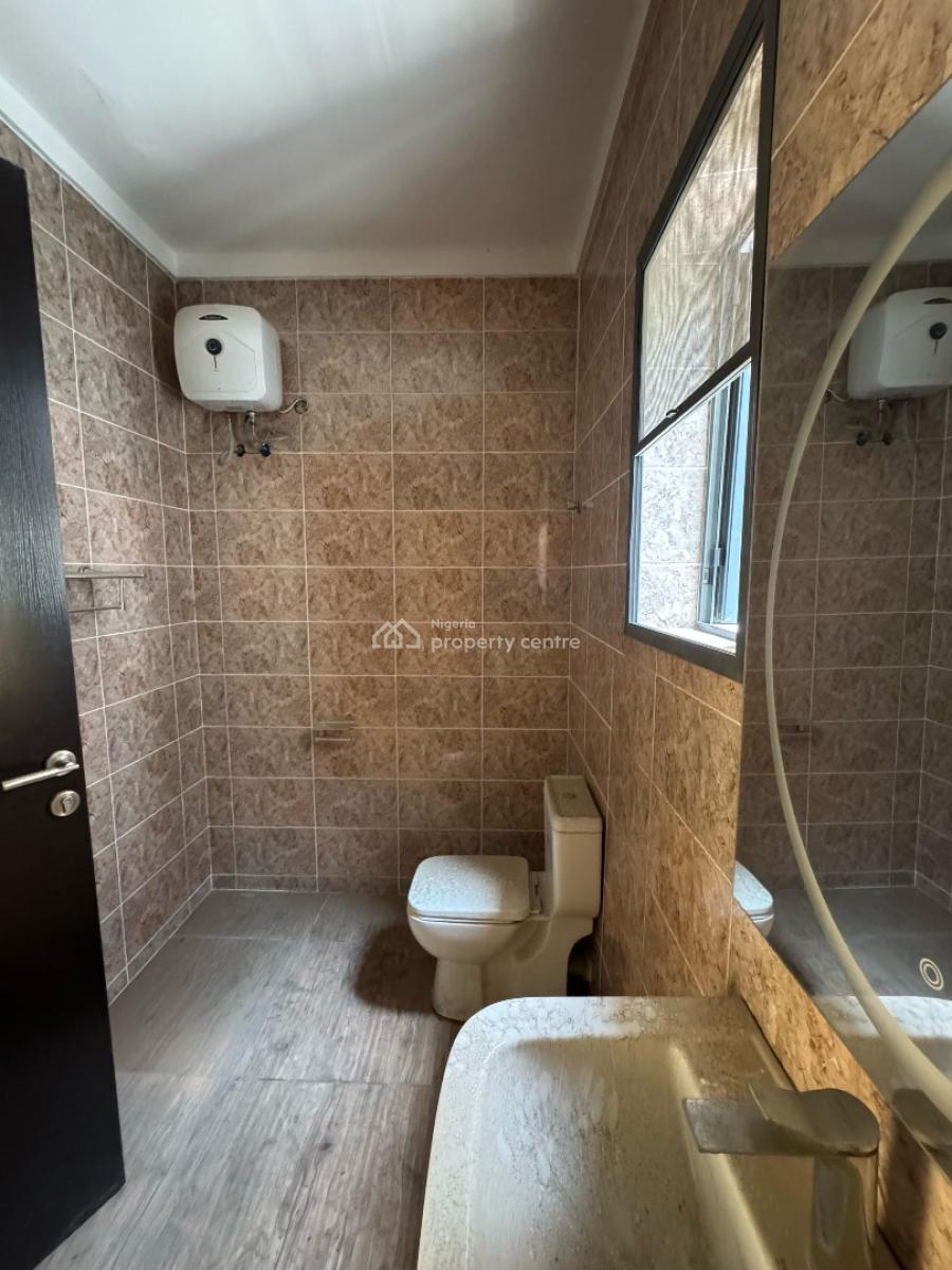 Very Spacious 4 Bedroom Terrace Duplex with Bq, Spacious En-suite, Chevron, Lekki, Lagos, Terraced Duplex for Sale