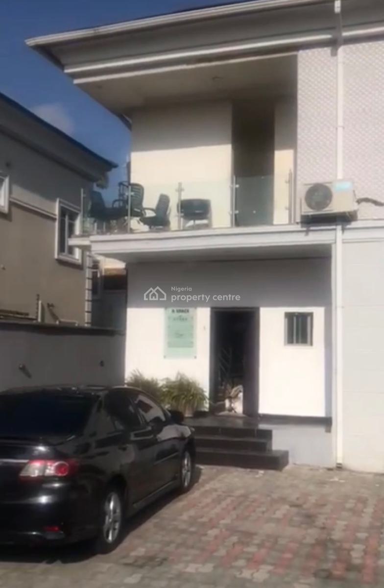 Spacious  3bedroom, Off Admiralty Way, Lekki, Lagos, Office Space for Rent