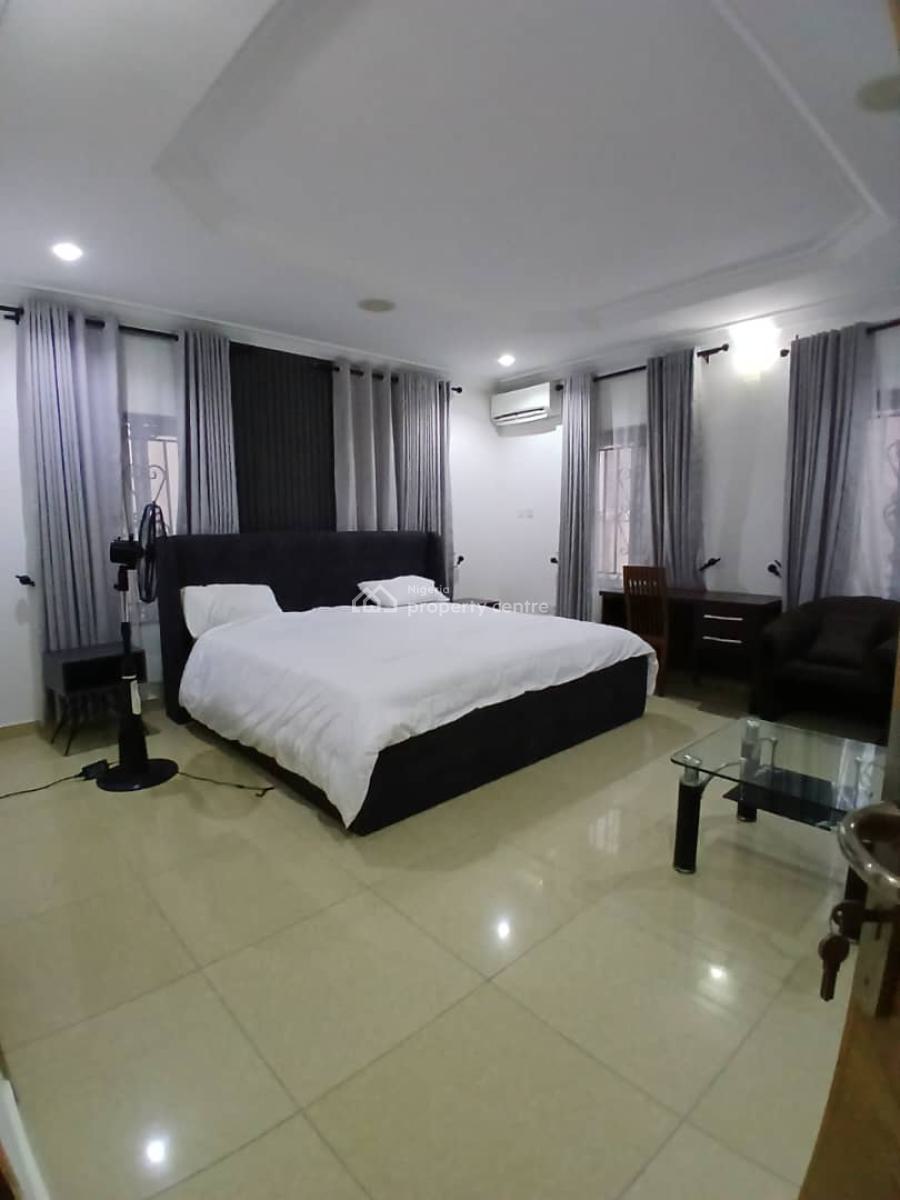 a Luxury Standard Fully Furnished One Bedroom with Good Fittings, Chevron, Lekki, Lagos, Mini Flat (room and Parlour) for Rent
