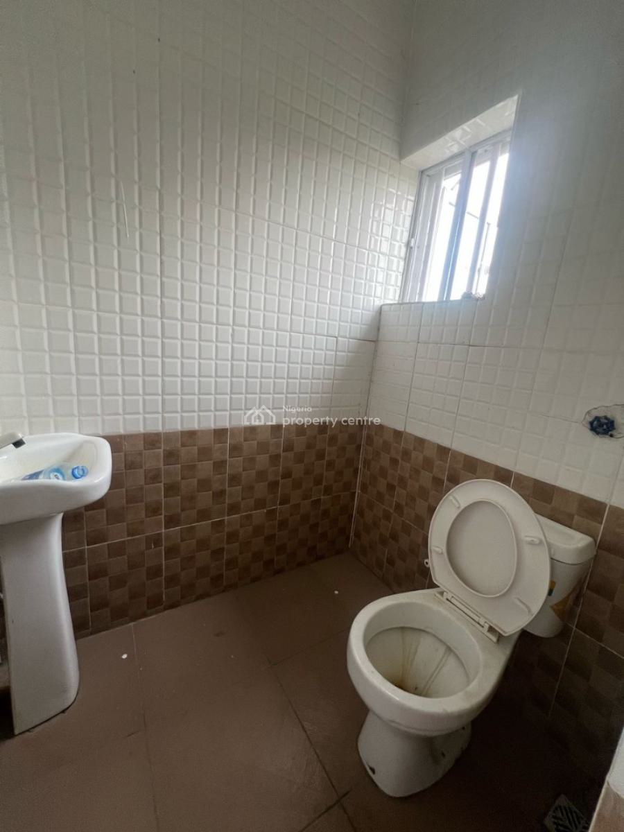 Spacious 2 Bedroom Apartment, Olokonla, Ajah, Lagos, Flat / Apartment for Rent