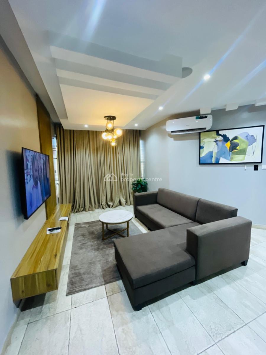 Beautiful 2 Bedroom Apartment, Lekki Phase 1, Lekki, Lagos, Flat / Apartment Short Let