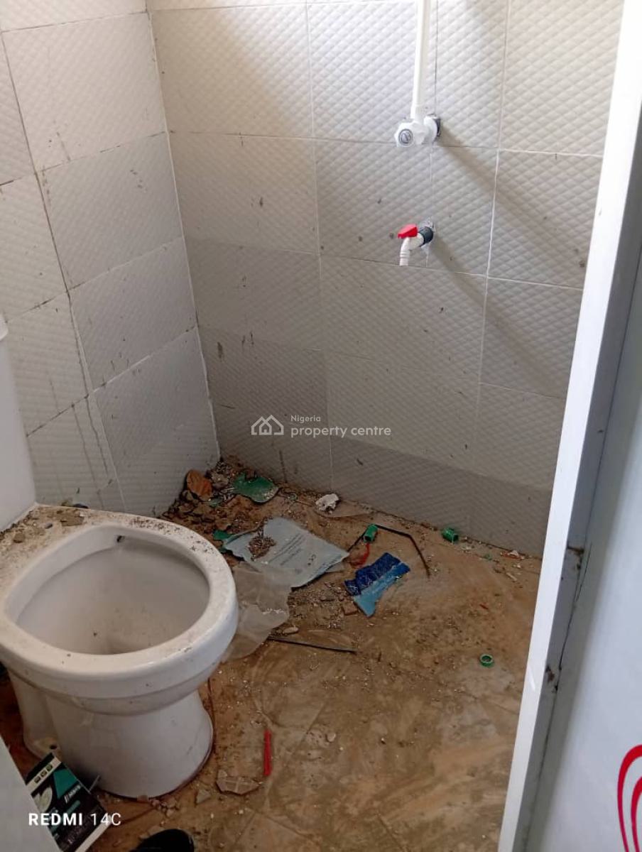 2 Bedroom Bungalow, Off College Road, Ogba, Ikeja, Lagos, Flat / Apartment for Rent
