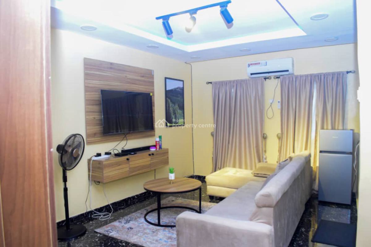 2 Bedrooms Apartment, Ilupeju, Lagos, Flat / Apartment Short Let