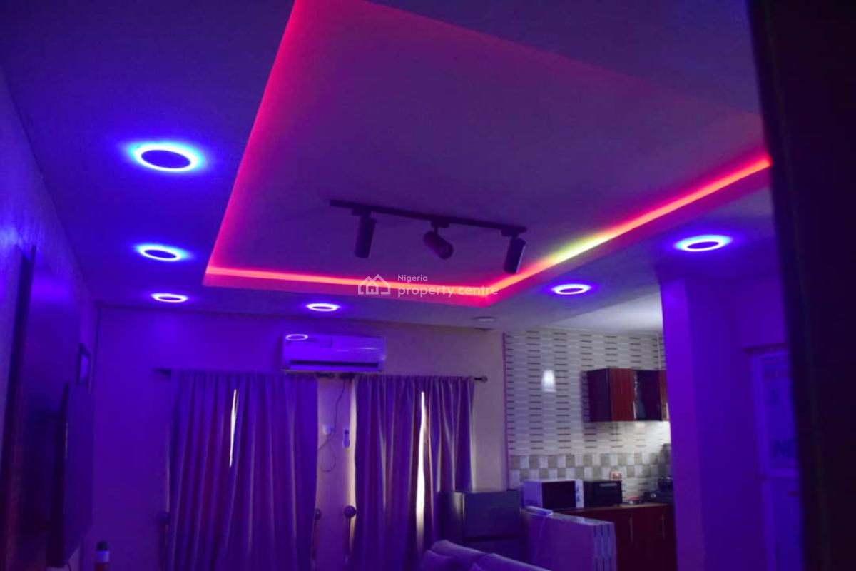 2 Bedrooms Apartment, Ilupeju, Lagos, Flat / Apartment Short Let