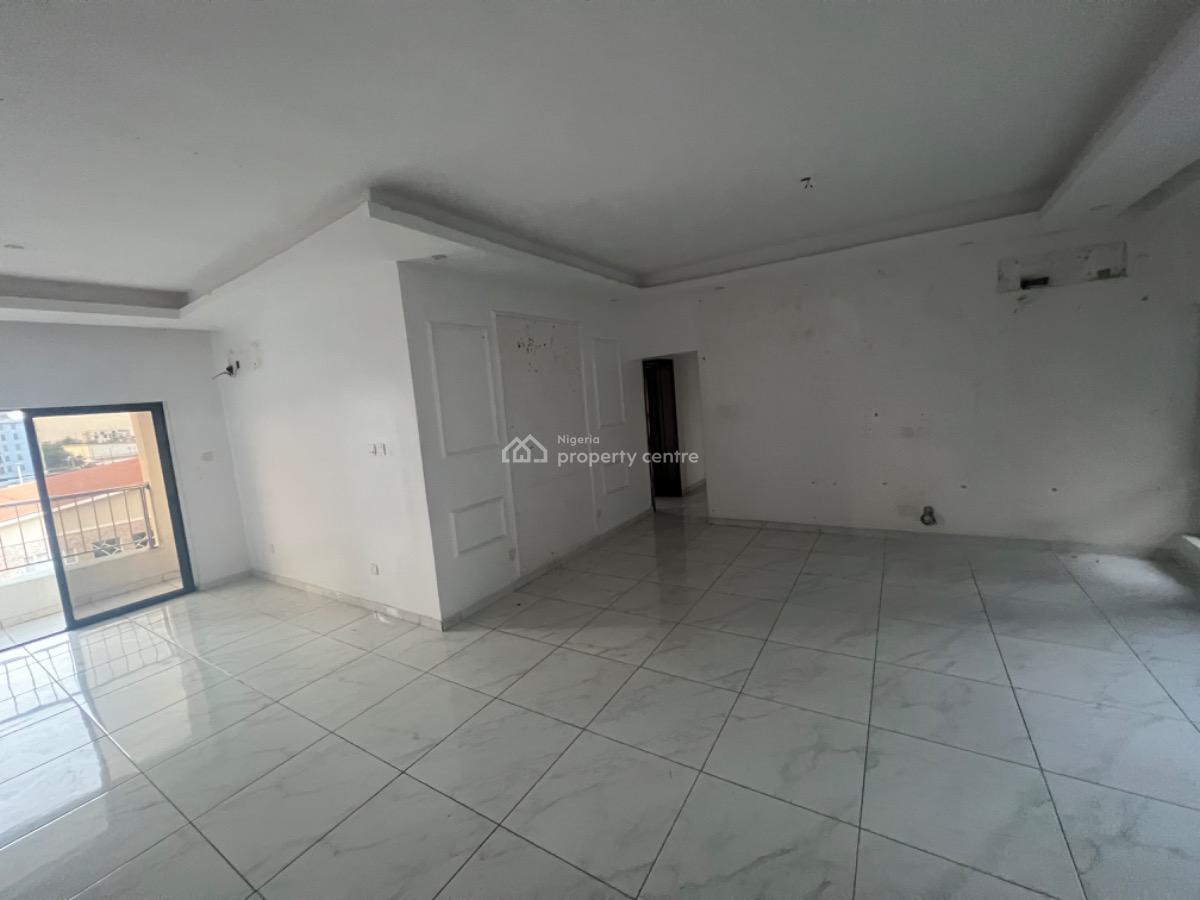 Standard 3 Bedroom Apartment with Bq, Lekki Phase 1, Lekki, Lagos, Flat / Apartment for Rent