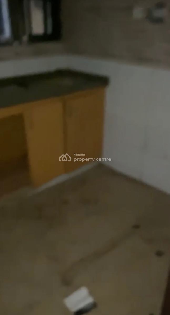 a Standard, Spacious 3 Bedroom Flat, Adekunle, Yaba, Lagos, Flat / Apartment for Rent