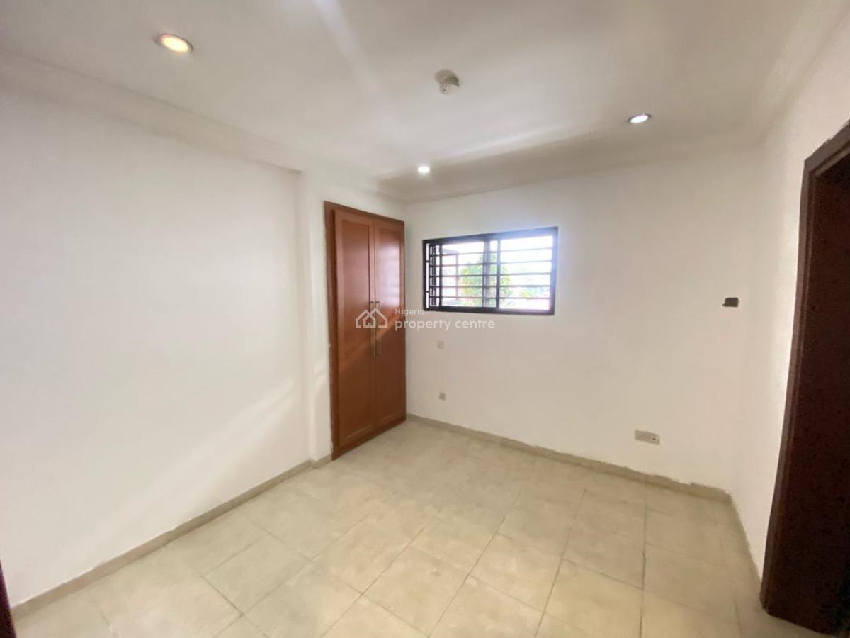 3 Bedroom Apartment, Admiralty Way, Lekki Phase 1, Lekki, Lagos, Flat / Apartment for Rent