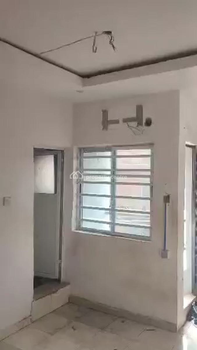 Standard and Executive  Room Self Contain, Onike, Sabo, Yaba, Lagos, Self Contain (single Rooms) for Rent