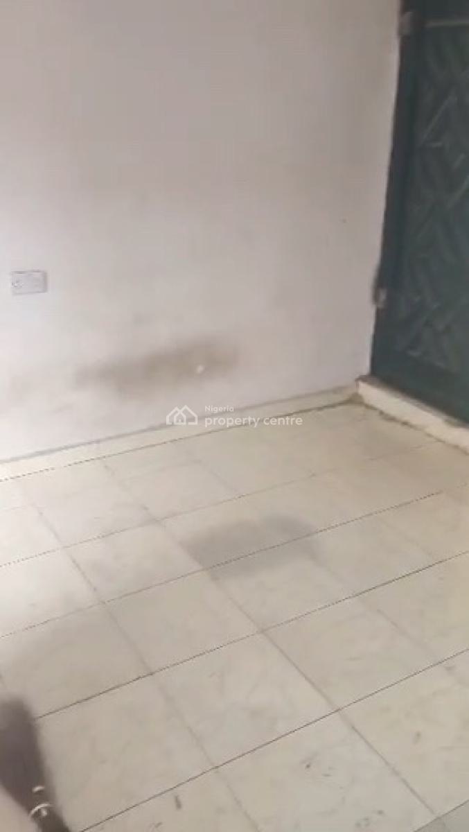 Standard and Executive  Room Self Contain, Onike, Sabo, Yaba, Lagos, Self Contain (single Rooms) for Rent