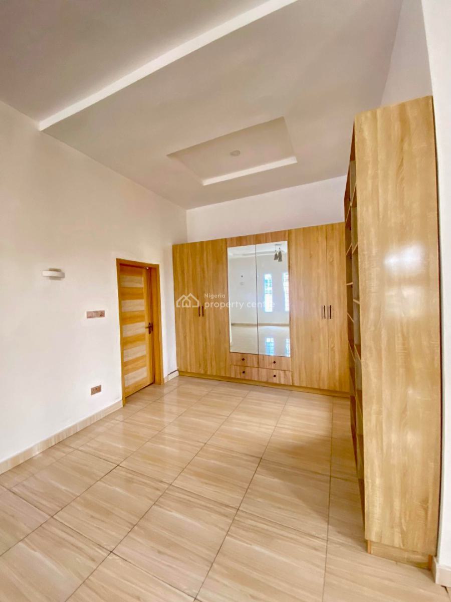 Bright & Spacious 4-bedroom Apartment  Serene Private Estate, Thomas Estate, Ajah, Lagos, Semi-detached Duplex for Rent