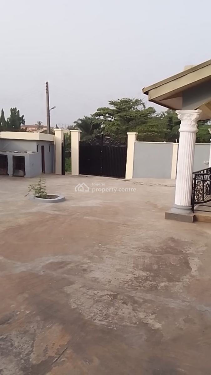5 Bedroom Bungalow in a Serene Neighborhood, Aduloju Street, Ibadan, Oyo, Detached Bungalow for Sale