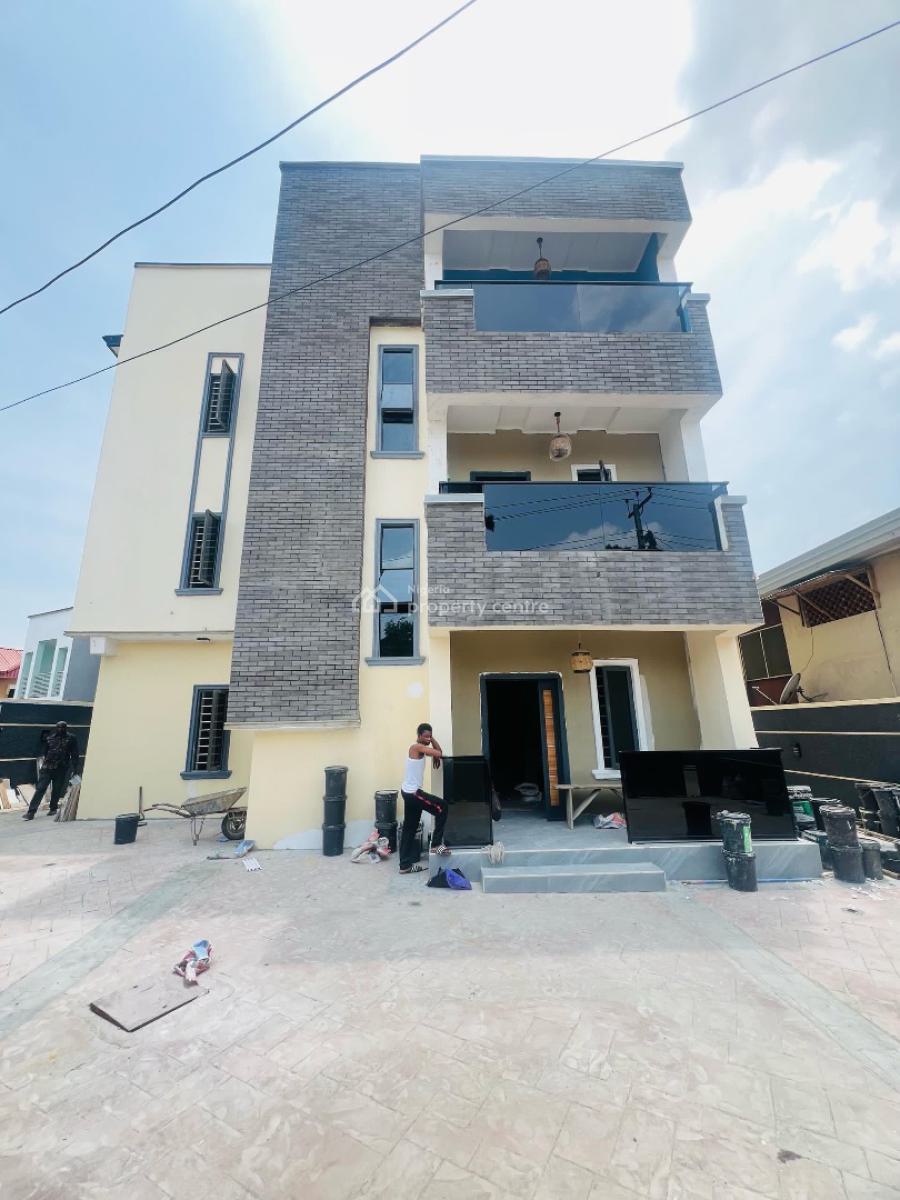 Eye Catchy Built 3 Bedroom Apartment with Range of Amenities, Gbagada, Lagos, Flat / Apartment for Sale