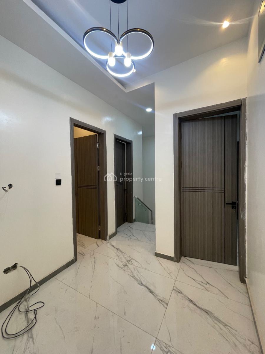 Contemporary 4 Bedroom Terraced Duplex with Excellent Facilities, Lekki Phase 1, Lekki, Lagos, Terraced Duplex for Sale