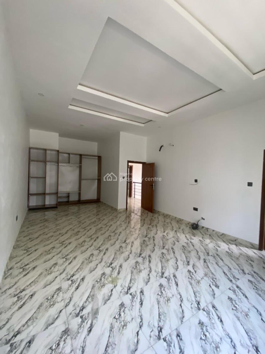 2bedroom Apartment, Lekki Phase 1, Lekki, Lagos, Flat / Apartment for Sale