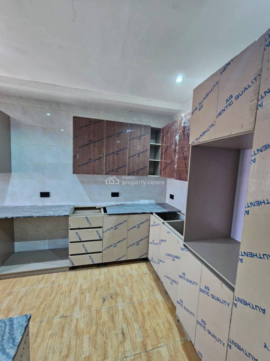 Gorgeous 4 Bedroom Apartment in a Prime Location, Anthony, Mende, Onigbogbo, Maryland, Lagos, Block of Flats for Sale