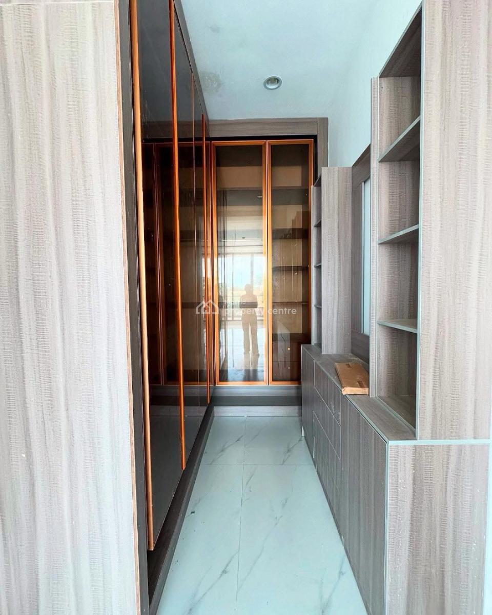 Contemporary Luxury 3 Bedroom Apartment with Elevator, Gym, Swimming Pool, Lekki Phase 1, Lekki, Lagos, Block of Flats for Sale