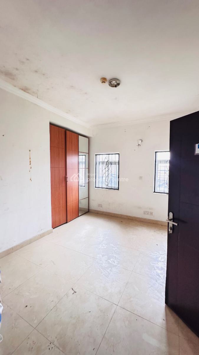 Specious 3 Bedroom Apartments with a B/gym, G.r.a, Abijo, Lekki, Lagos, Flat / Apartment for Sale