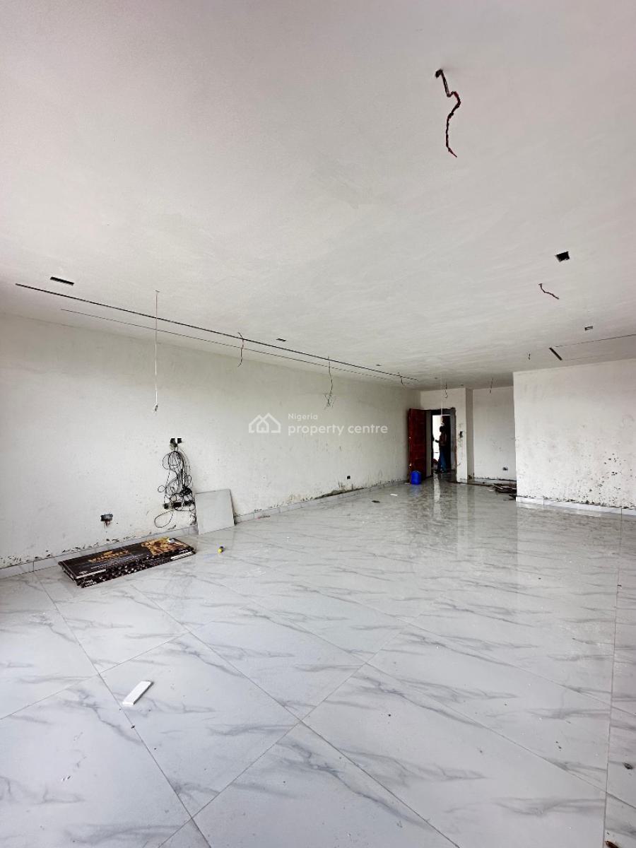 Spacious 2 Bedroom Apartment with Large Bq, Lekki Phase 1, Lekki, Lagos, Block of Flats for Sale