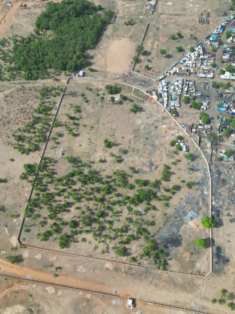 Land -- 4.09 Hectares, Beside Kbusa, Mbora (nbora), Abuja, Mixed-use Land for Sale